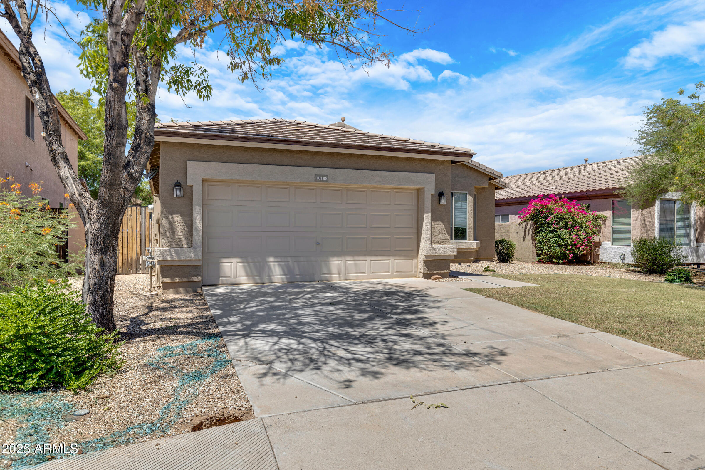 16188 West Hearn Road Surprise, AZ 85379 - Photo 3 of 27 16188 W Hearn Rd-3