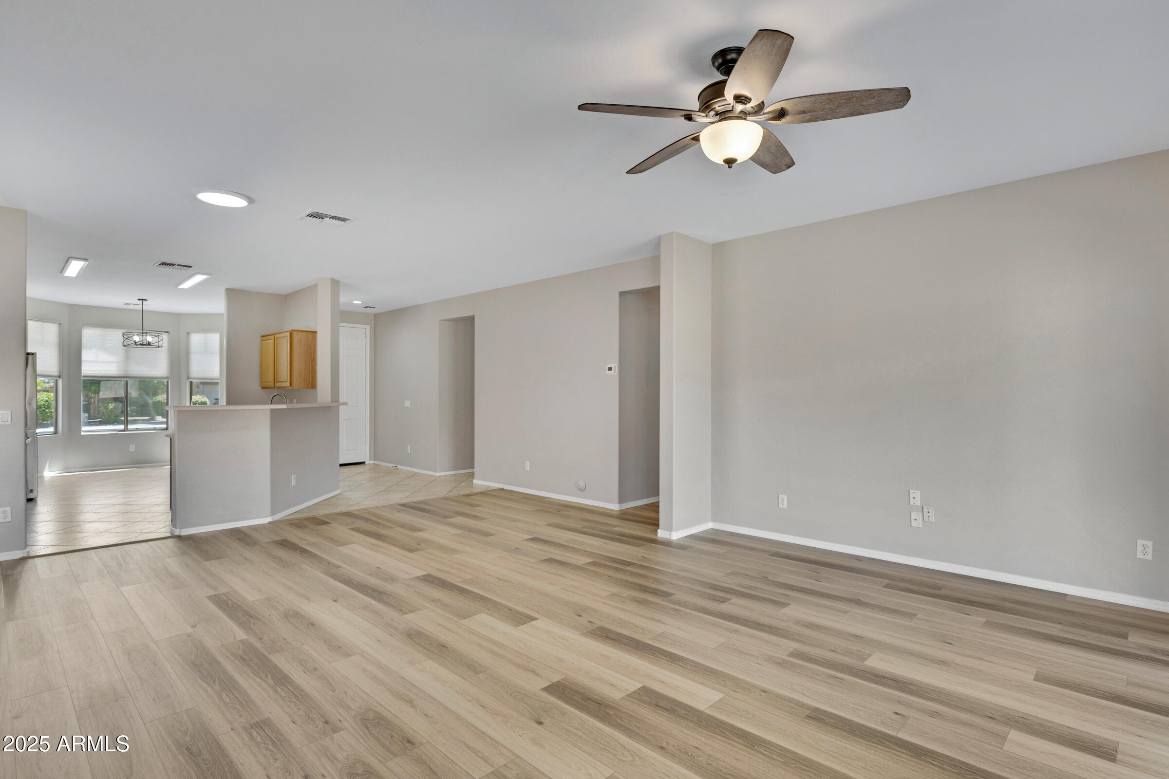 16188 West Hearn Road Surprise, AZ 85379 - Photo 7 of 27 16188 W Hearn Rd-7