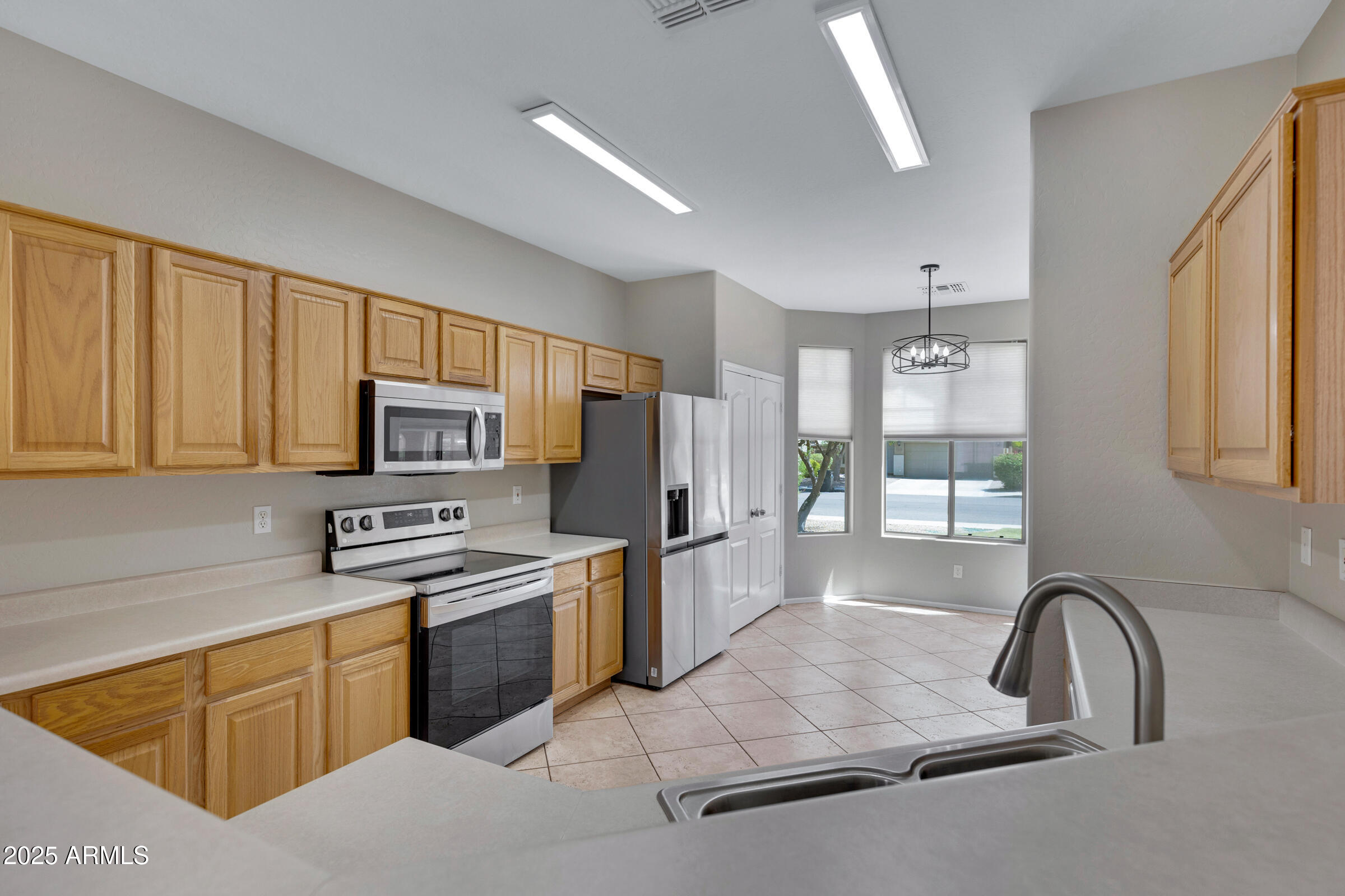16188 West Hearn Road Surprise, AZ 85379 - Photo 9 of 27 16188 W Hearn Rd-10