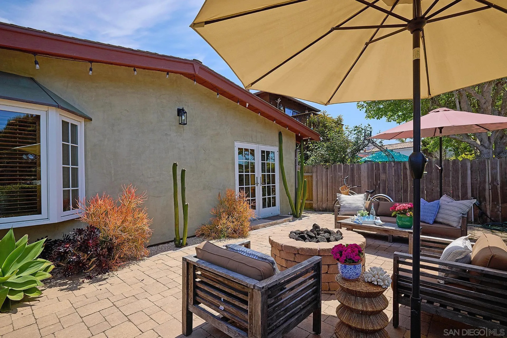 211 La Mesa Avenue Encinitas, CA 92024 - Photo 17 of 53 a outdoor space with patio furniture