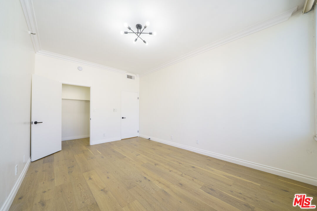 600 West 9th Street, Unit 1502 Los Angeles, CA 90015 - Photo 15 of 37 a view of an empty room