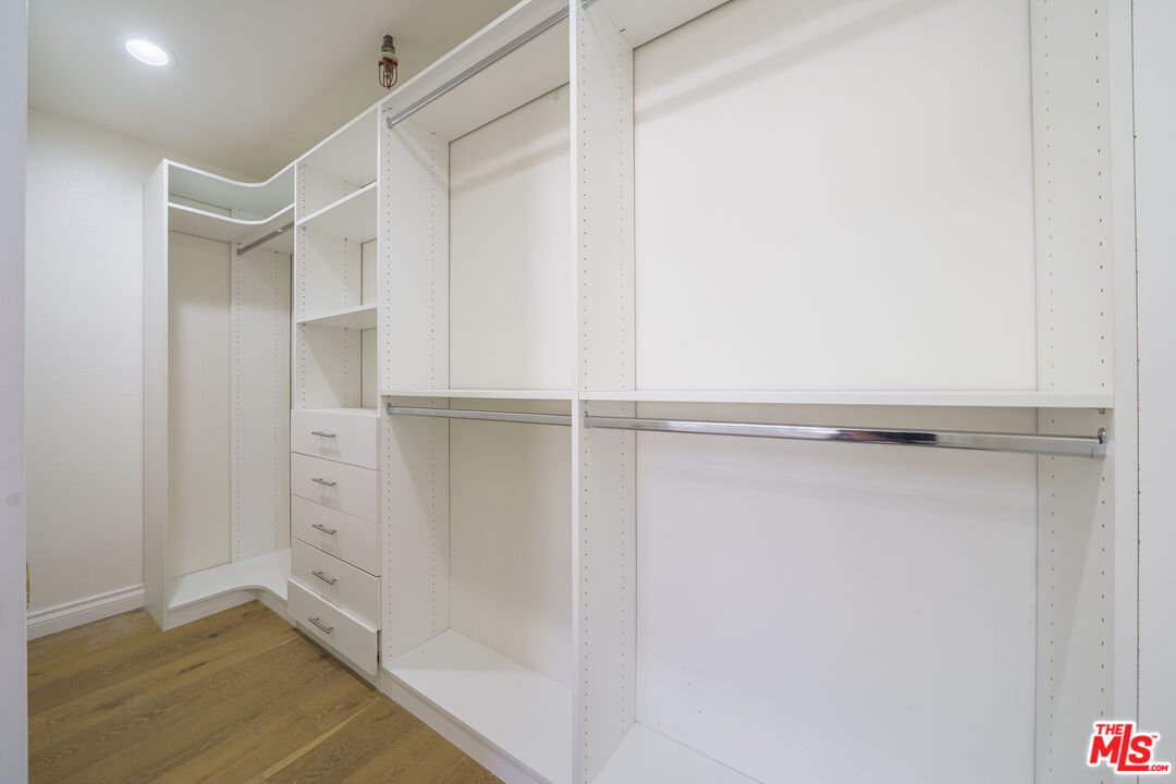 600 West 9th Street, Unit 1502 Los Angeles, CA 90015 - Photo 19 of 37 a view of an empty walk in closet