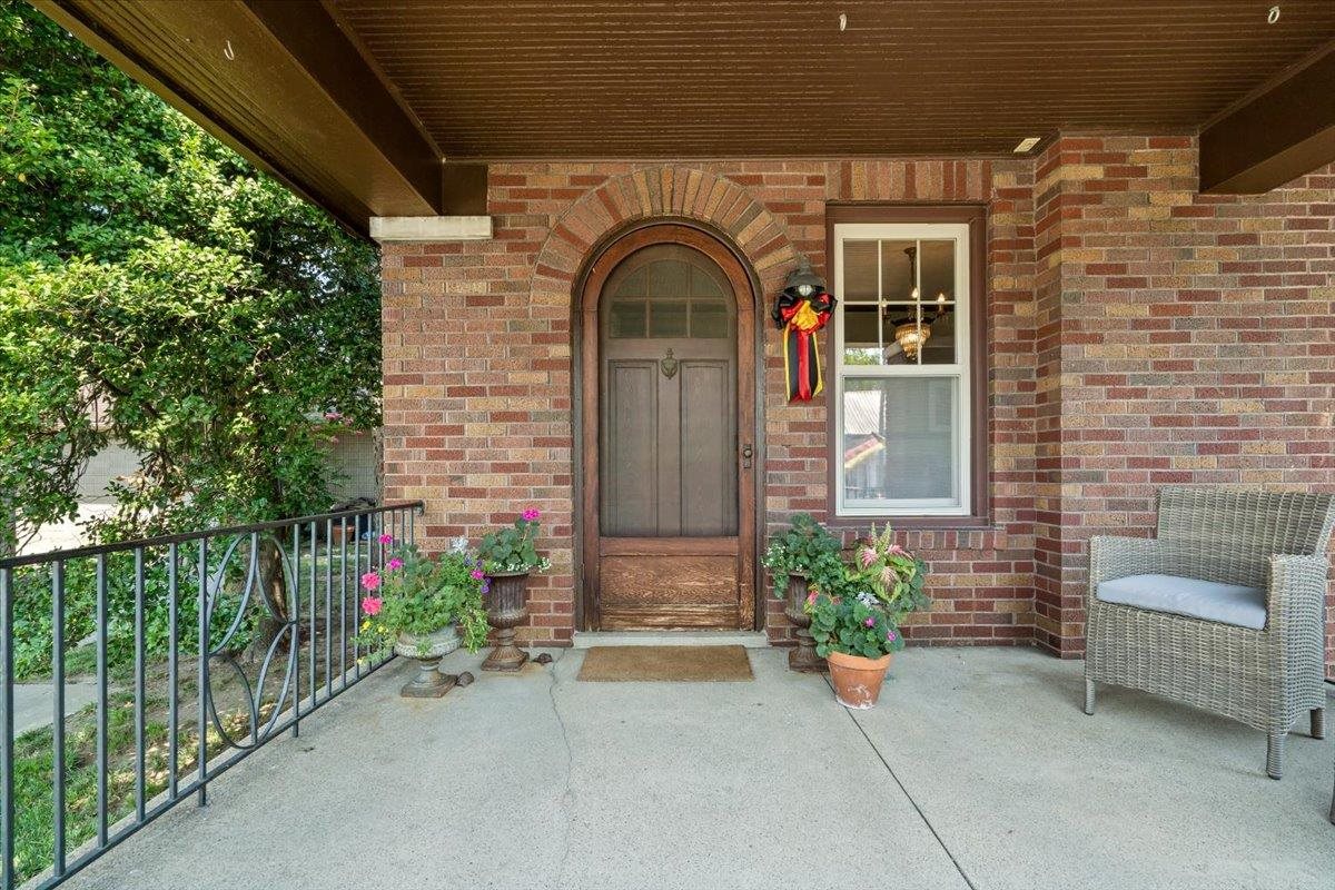 310 East 5th Street Jasper, IN 47546 - Photo 2 of 36