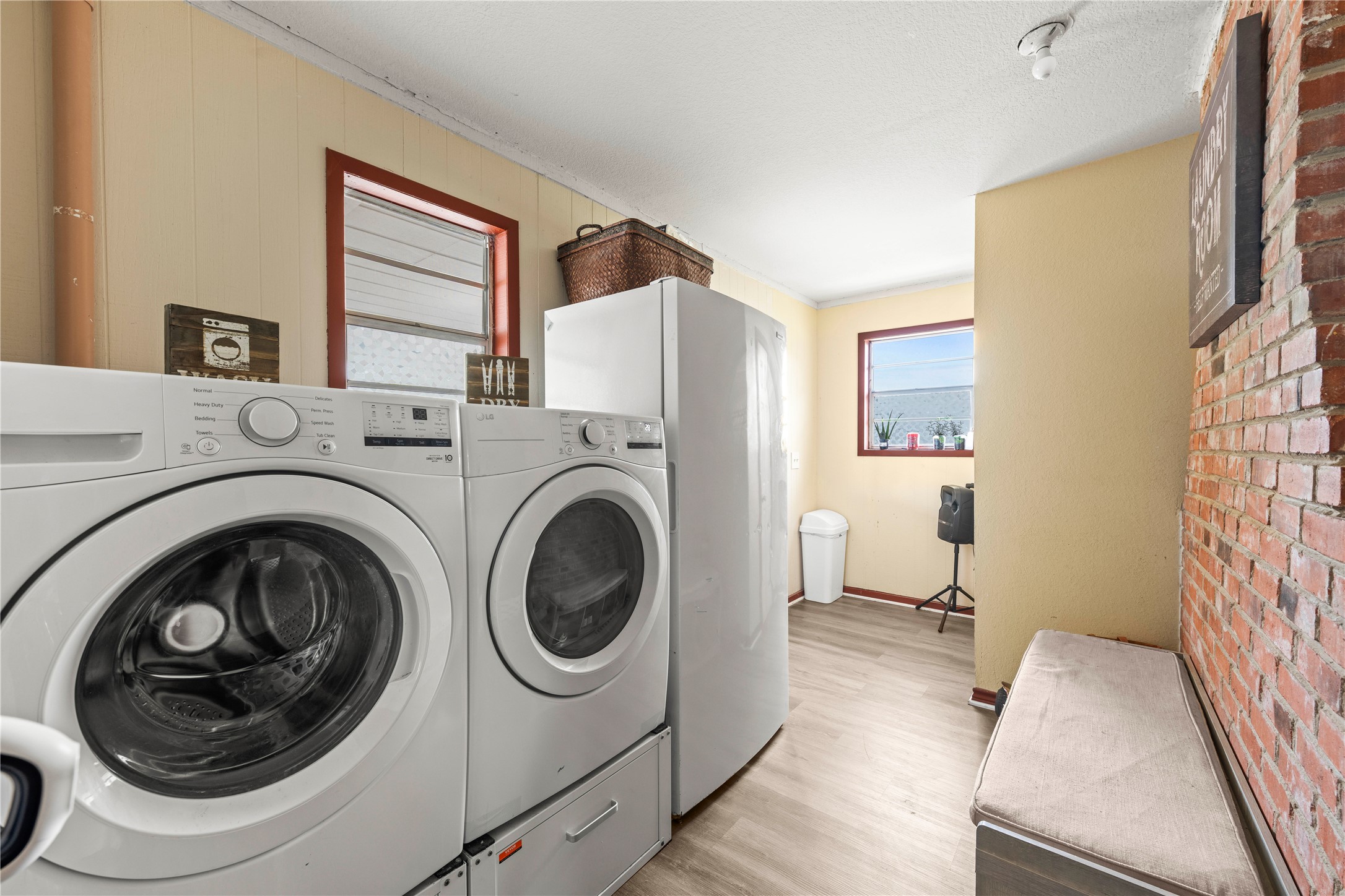 2915 County Road 153 Georgetown, TX 78626 - Photo 19 of 24 a view of a bedroom with washer and dryer