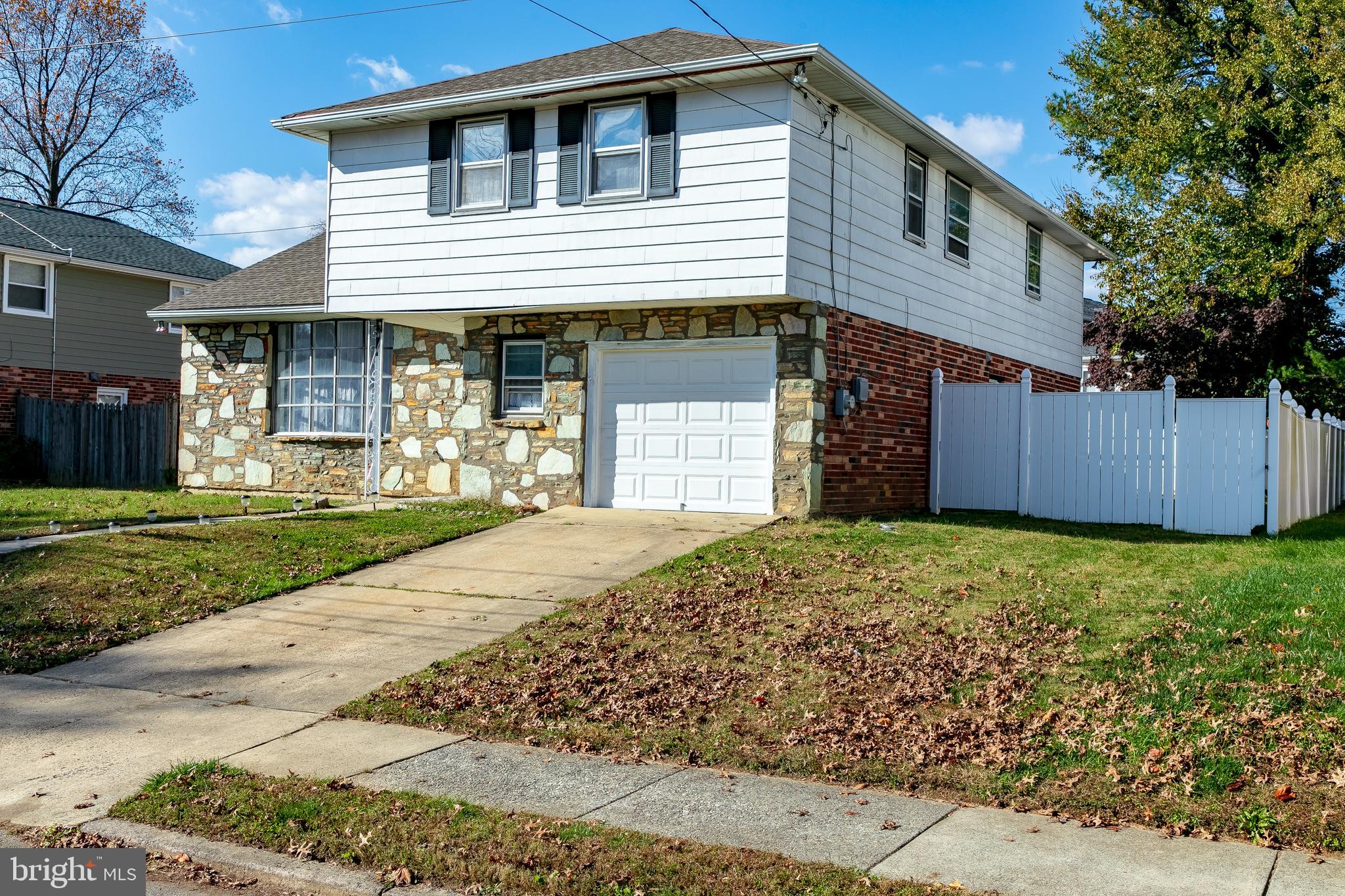 9674 Sandanne Road Philadelphia, PA 19115 - Photo 1 of 62