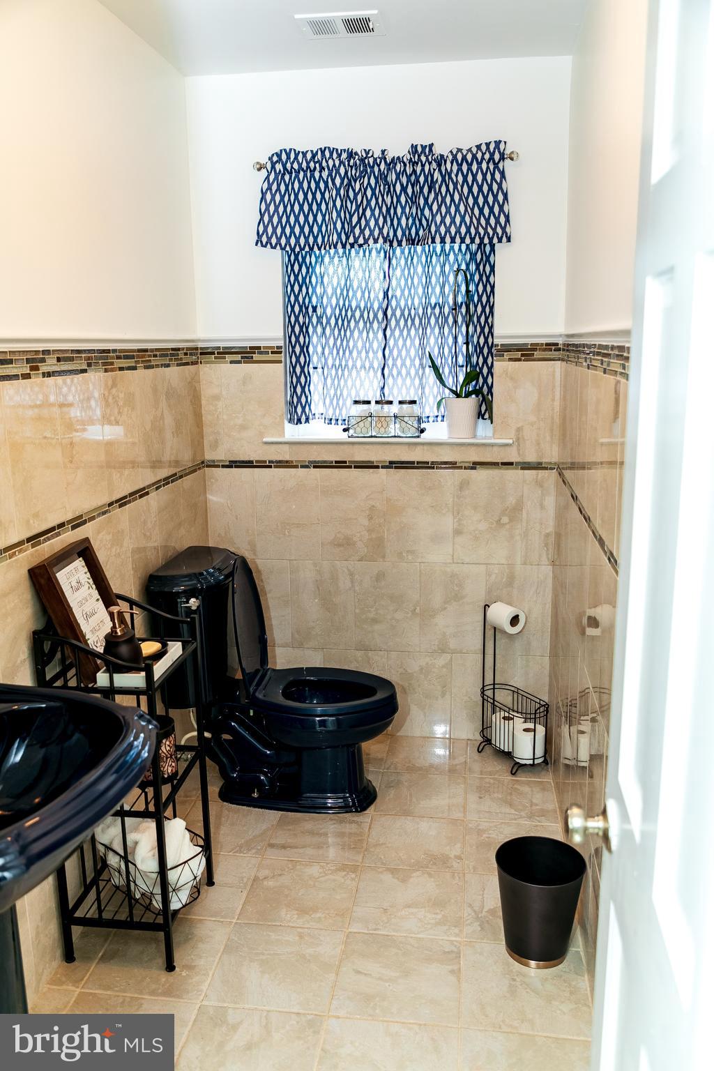 9674 Sandanne Road Philadelphia, PA 19115 - Photo 16 of 62