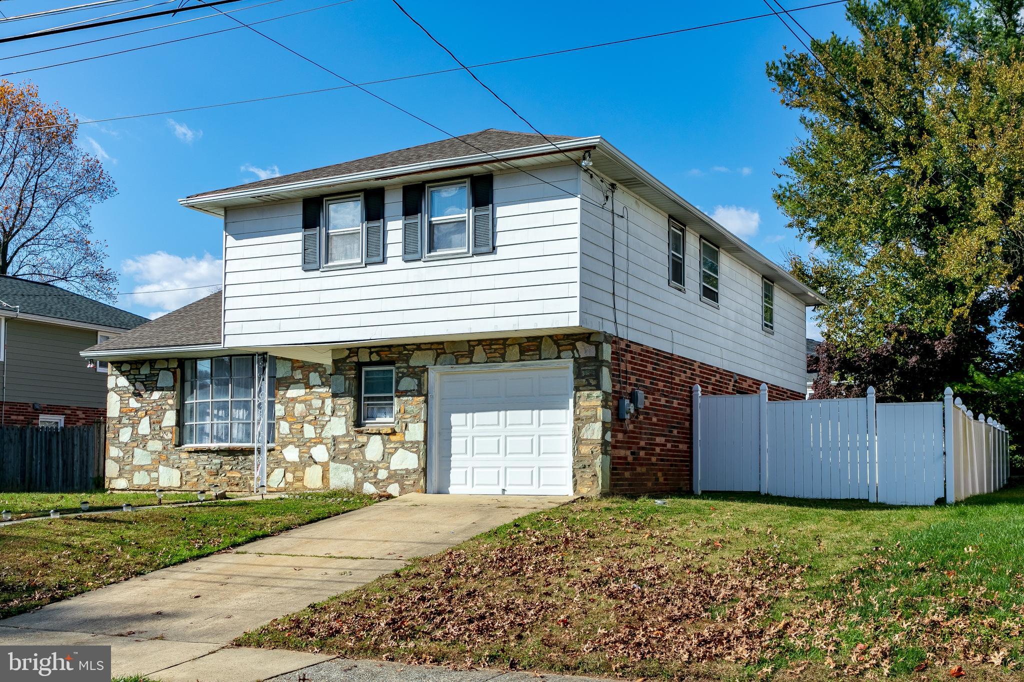 9674 Sandanne Road Philadelphia, PA 19115 - Photo 3 of 62