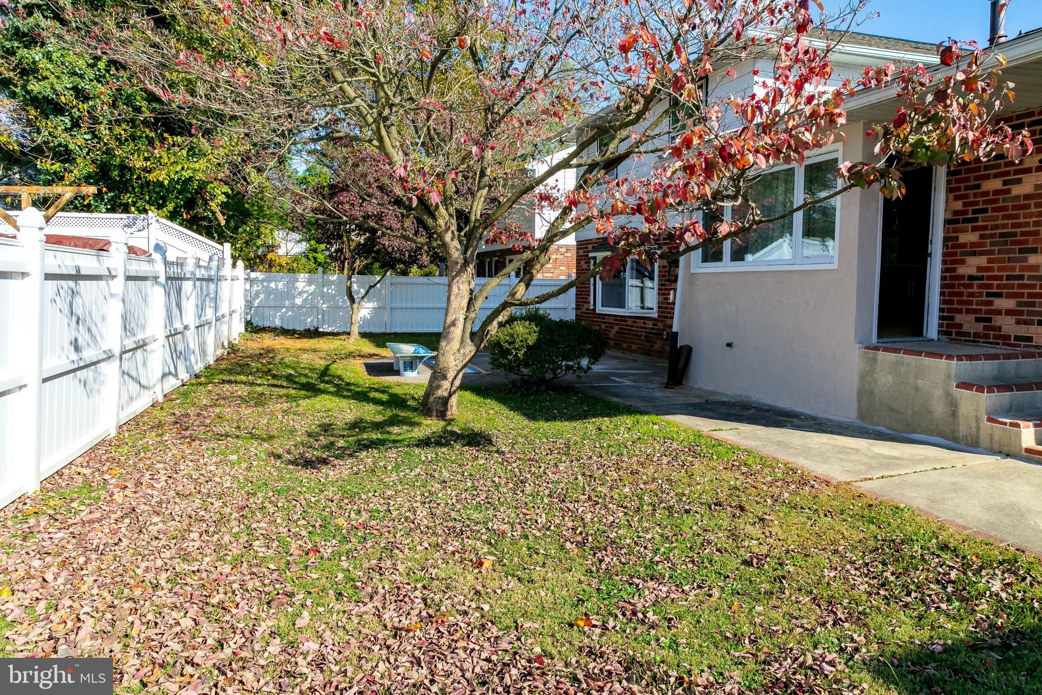 9674 Sandanne Road Philadelphia, PA 19115 - Photo 23 of 62