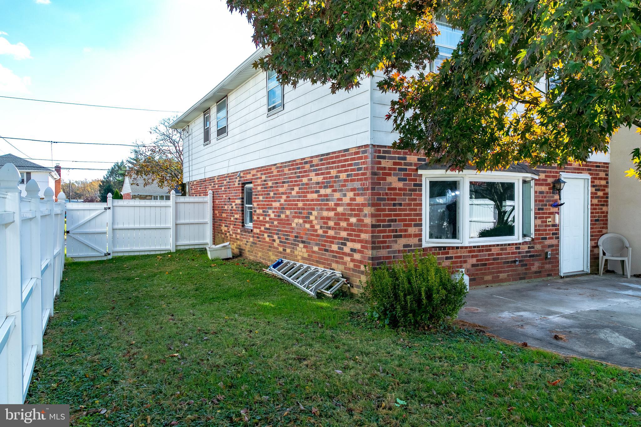9674 Sandanne Road Philadelphia, PA 19115 - Photo 24 of 62