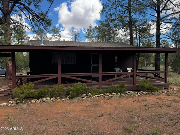 $250,000 | 2943 Buckskin Road, Overgaard, AZ 85933