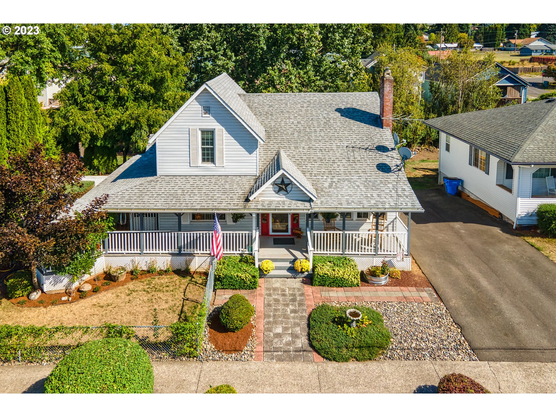 116 South 4th Avenue Ridgefield, WA 98642 - Photo 29 of 31 a view of house with yard and sitting area