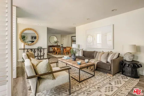 $1,298,000 | 30 Driftwood Street, Unit 4, Marina del Rey, CA 90292