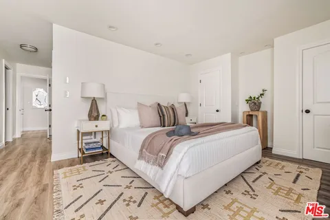 $1,298,000 | 30 Driftwood Street, Unit 4, Marina del Rey, CA 90292