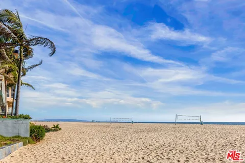 $1,298,000 | 30 Driftwood Street, Unit 4, Marina del Rey, CA 90292