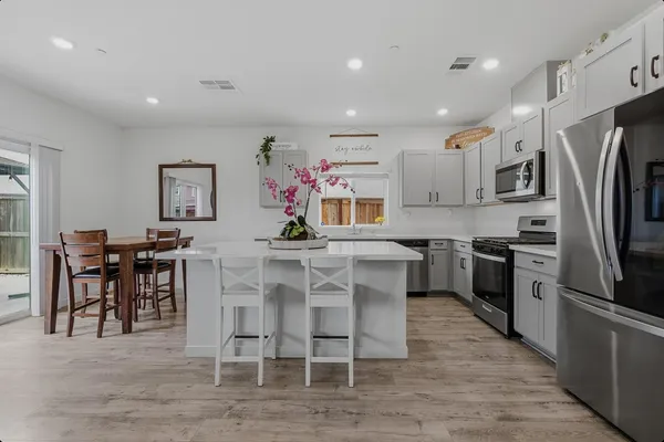 $549,000 | 724 Independence Avenue, Lincoln, CA 95648