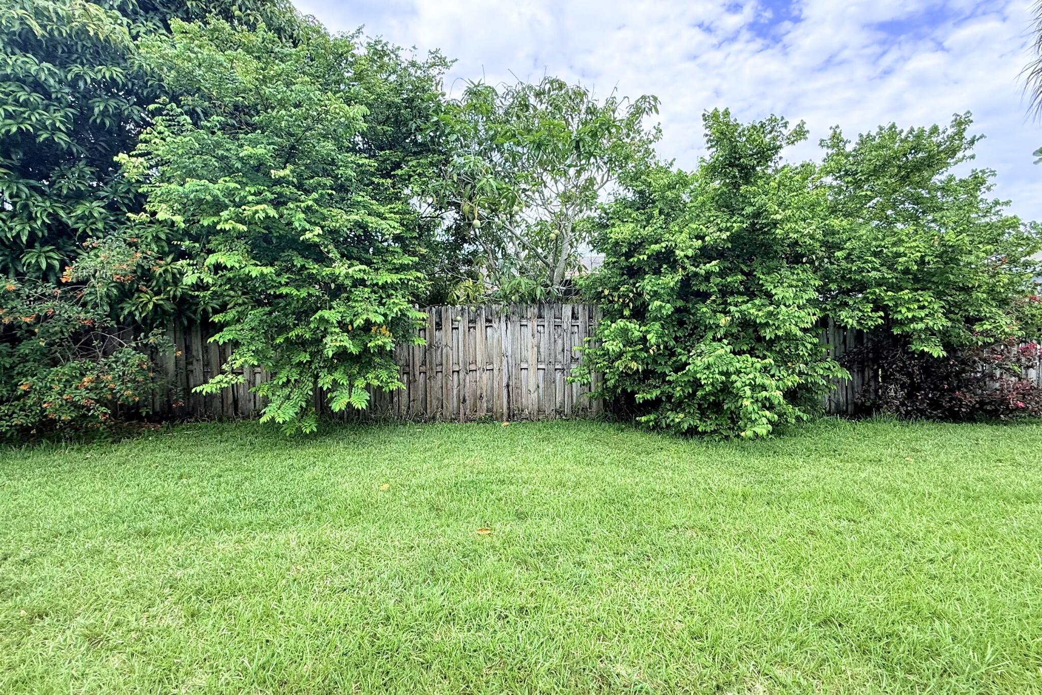 22652 Southwest 64th Way Boca Raton, FL 33428 - Photo 19 of 20 19
