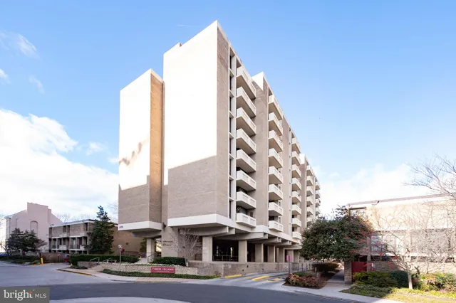 $3,100 | 429 N Street Southwest, Unit 705, Washington, DC 20024