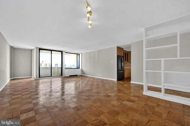 $3,100 | 429 N Street Southwest, Unit 705, Washington, DC 20024