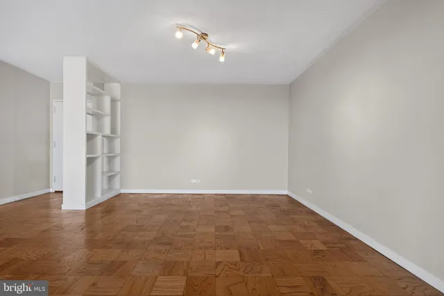 $3,100 | 429 N Street Southwest, Unit 705, Washington, DC 20024