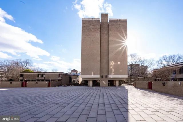 $3,100 | 429 N Street Southwest, Unit 705, Washington, DC 20024