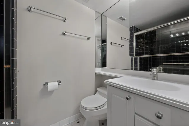 $3,100 | 429 N Street Southwest, Unit 705, Washington, DC 20024