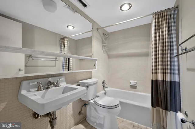 $3,100 | 429 N Street Southwest, Unit 705, Washington, DC 20024