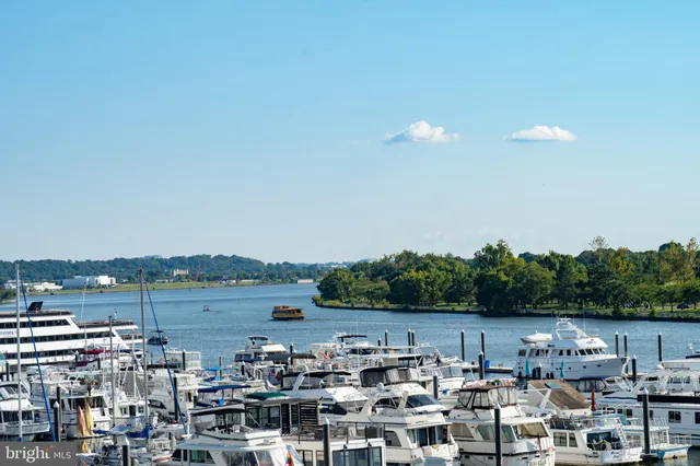 $3,100 | 429 N Street Southwest, Unit 705, Washington, DC 20024