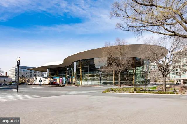 $3,100 | 429 N Street Southwest, Unit 705, Washington, DC 20024