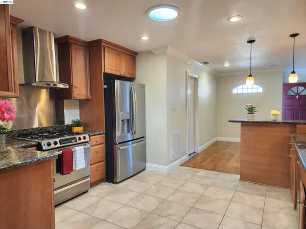 $999,000 | 43 Alan Drive, Pleasant Hill, CA 94523