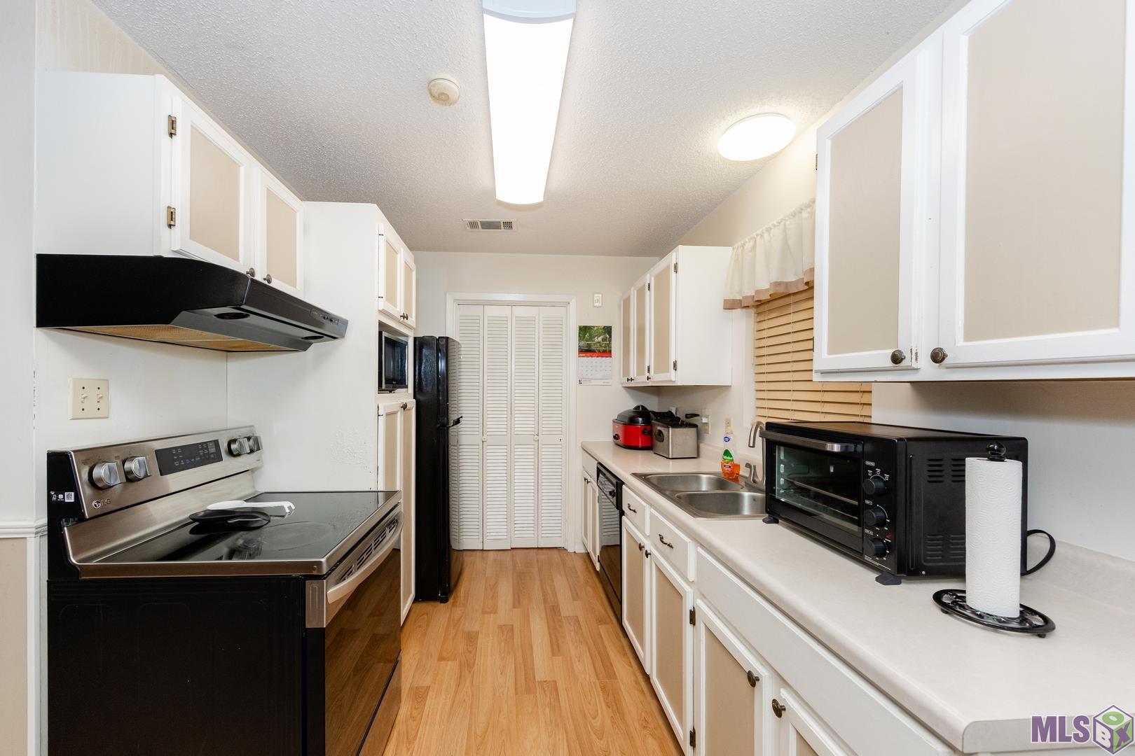 8274 Section Road Port Allen, LA 70767 - Photo 10 of 24