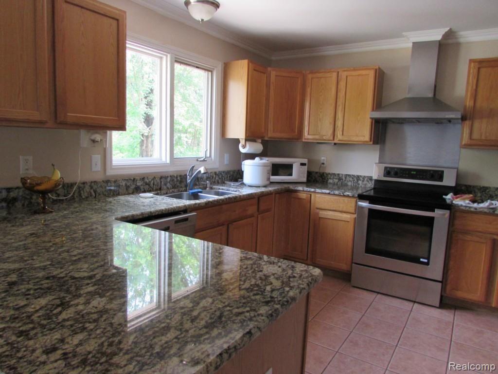 17364 Cross Winds Road Livonia, MI 48152 - Photo 12 of 29 Crosswinds 008.jpg