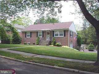 1036 Robin Road Reading, PA 19610 - Photo 1 of 6 Gallery Image 1