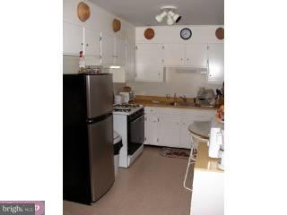 1036 Robin Road Reading, PA 19610 - Photo 2 of 6 Gallery Image 2
