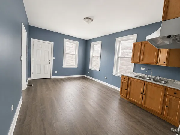 $1,500 | 2114 West 51st Street, Unit 1, Chicago, IL 60609