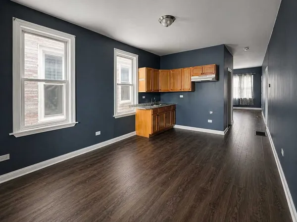 $1,500 | 2114 West 51st Street, Unit 1, Chicago, IL 60609