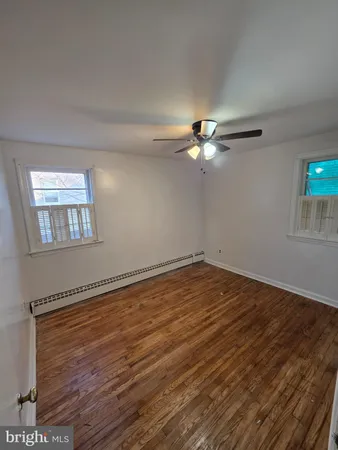 $2,185 | 926 Green Lane, Secane, PA 19018