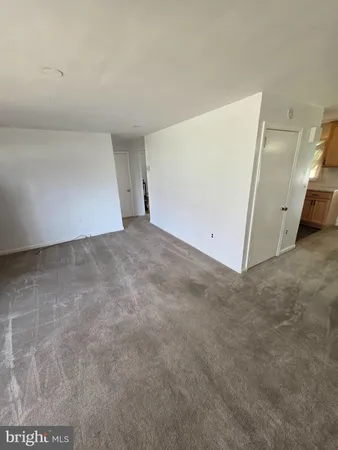 $2,185 | 926 Green Lane, Secane, PA 19018