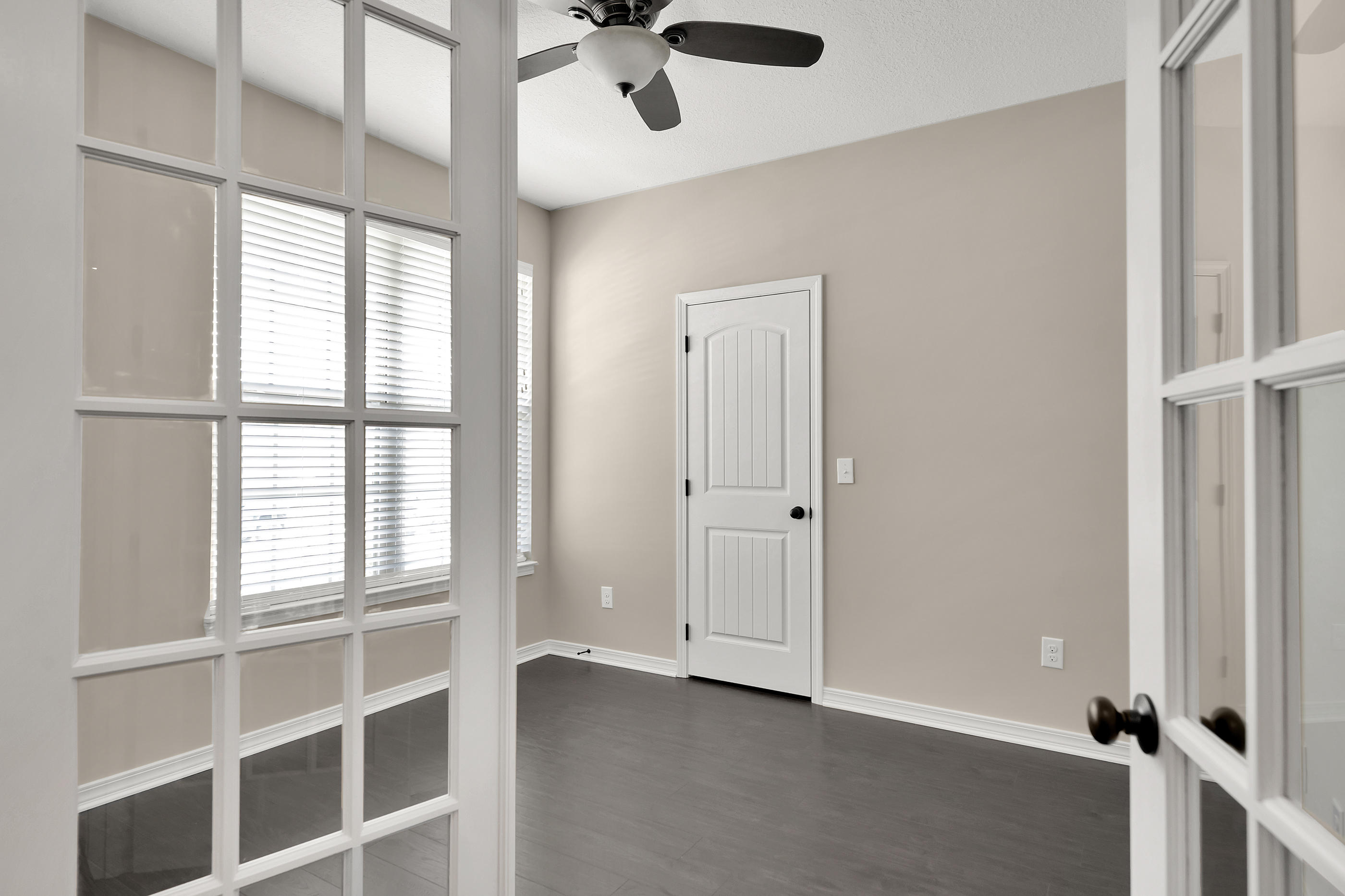 6198 Timberland Ridge Drive Crestview, FL 32539 - Photo 6 of 37 a view of an empty room with a window