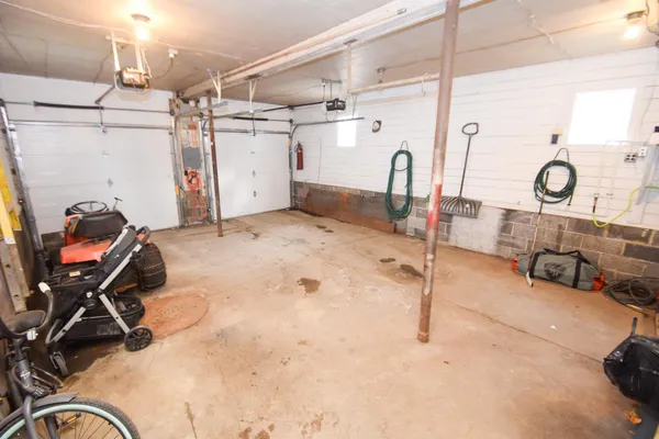 $189,900 | 1409 Lakeland Drive Northeast, Willmar, MN 56201