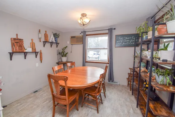 $189,900 | 1409 Lakeland Drive Northeast, Willmar, MN 56201