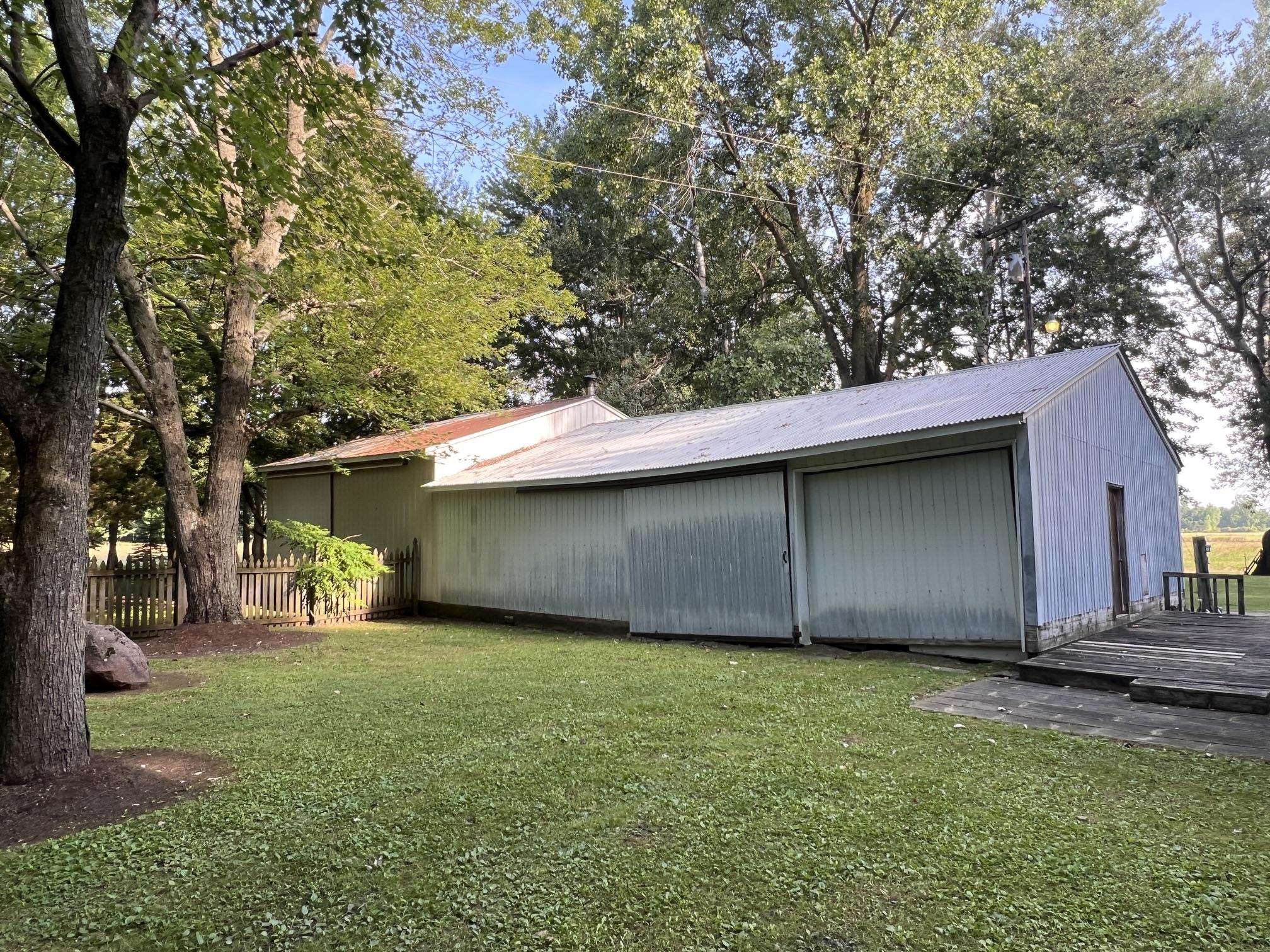 904 West Lovejoy Road Perry, MI 48872 - Photo 2 of 21