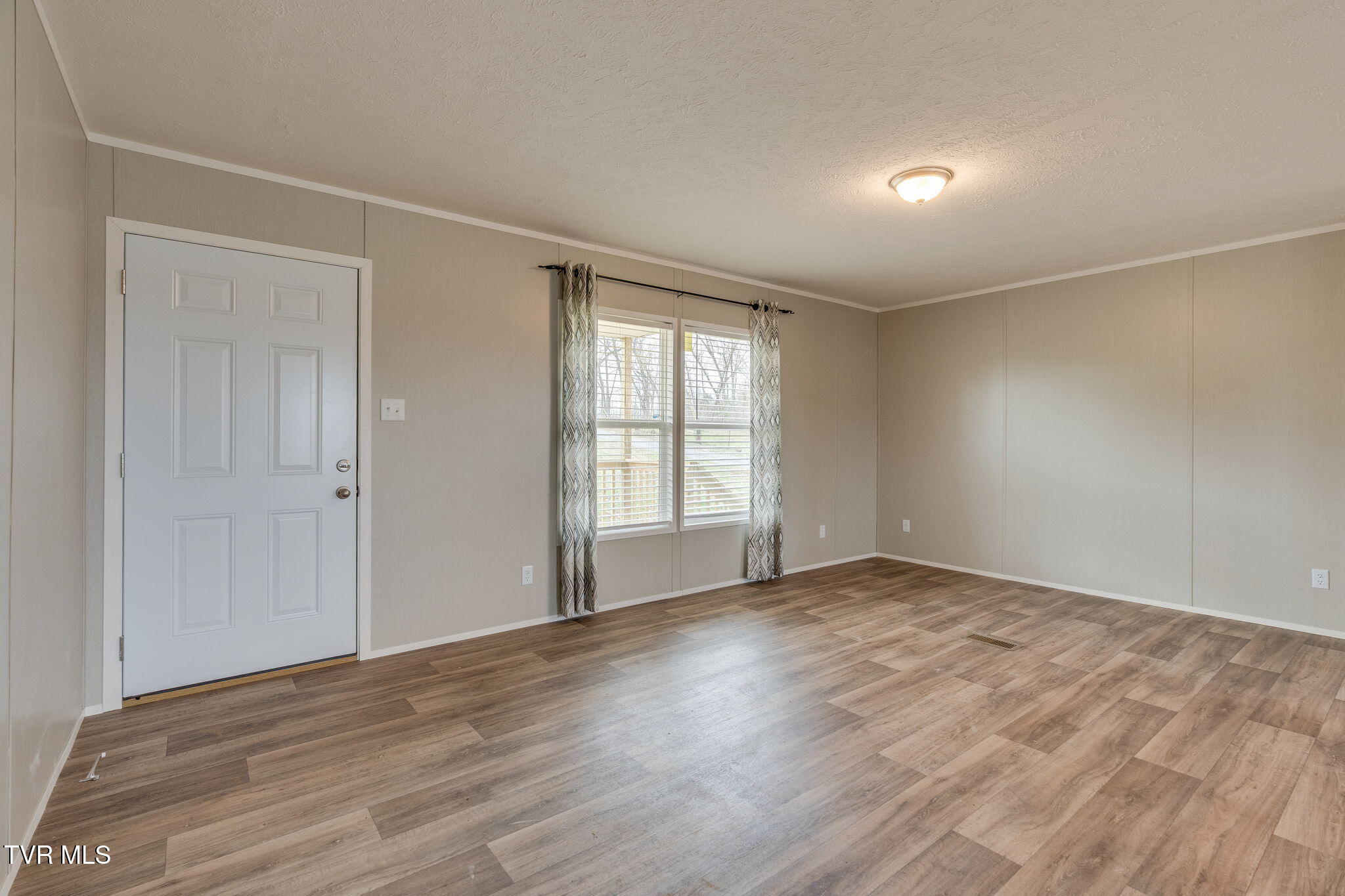 192 Meadow View Road Rogersville, TN 37857 - Photo 5 of 31 005