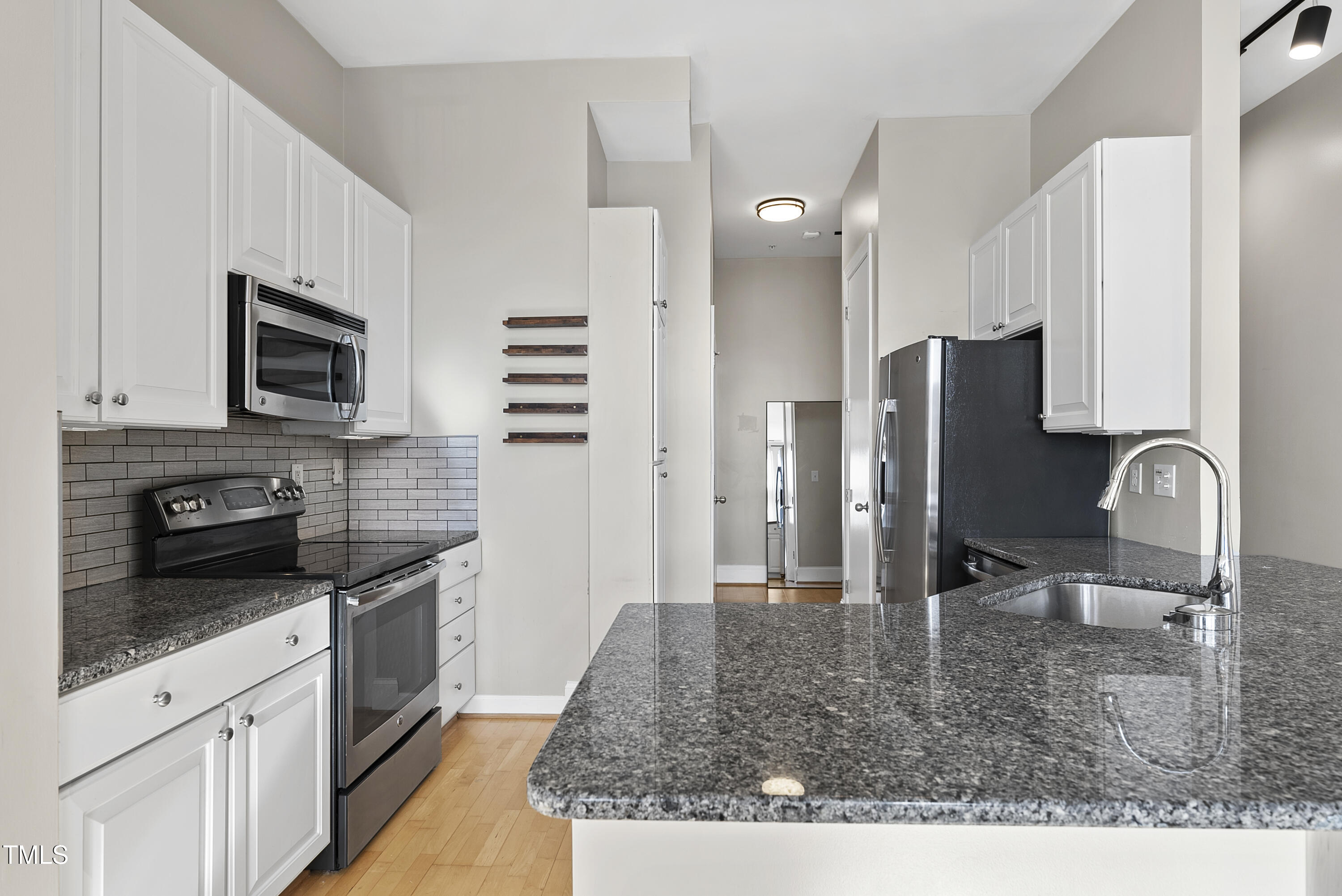 200 South Dawson Street Raleigh, NC 27601 - Photo 6 of 23 DSC03043