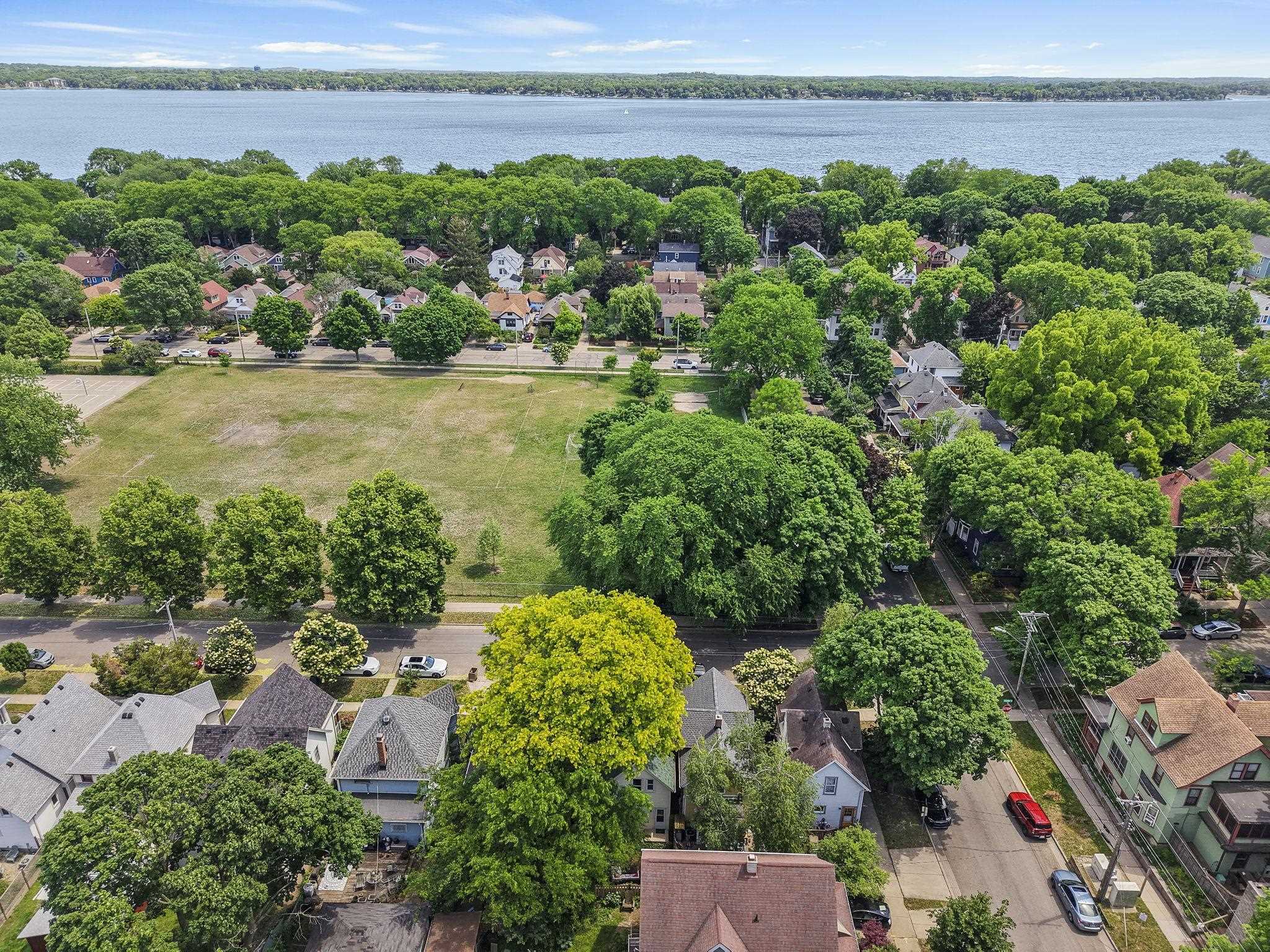 1406 Jenifer Street Madison, WI 53703 - Photo 40 of 42