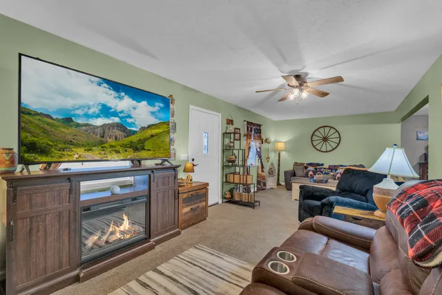 $249,000 | 568 Brock Lane, Sparta, TN 38583