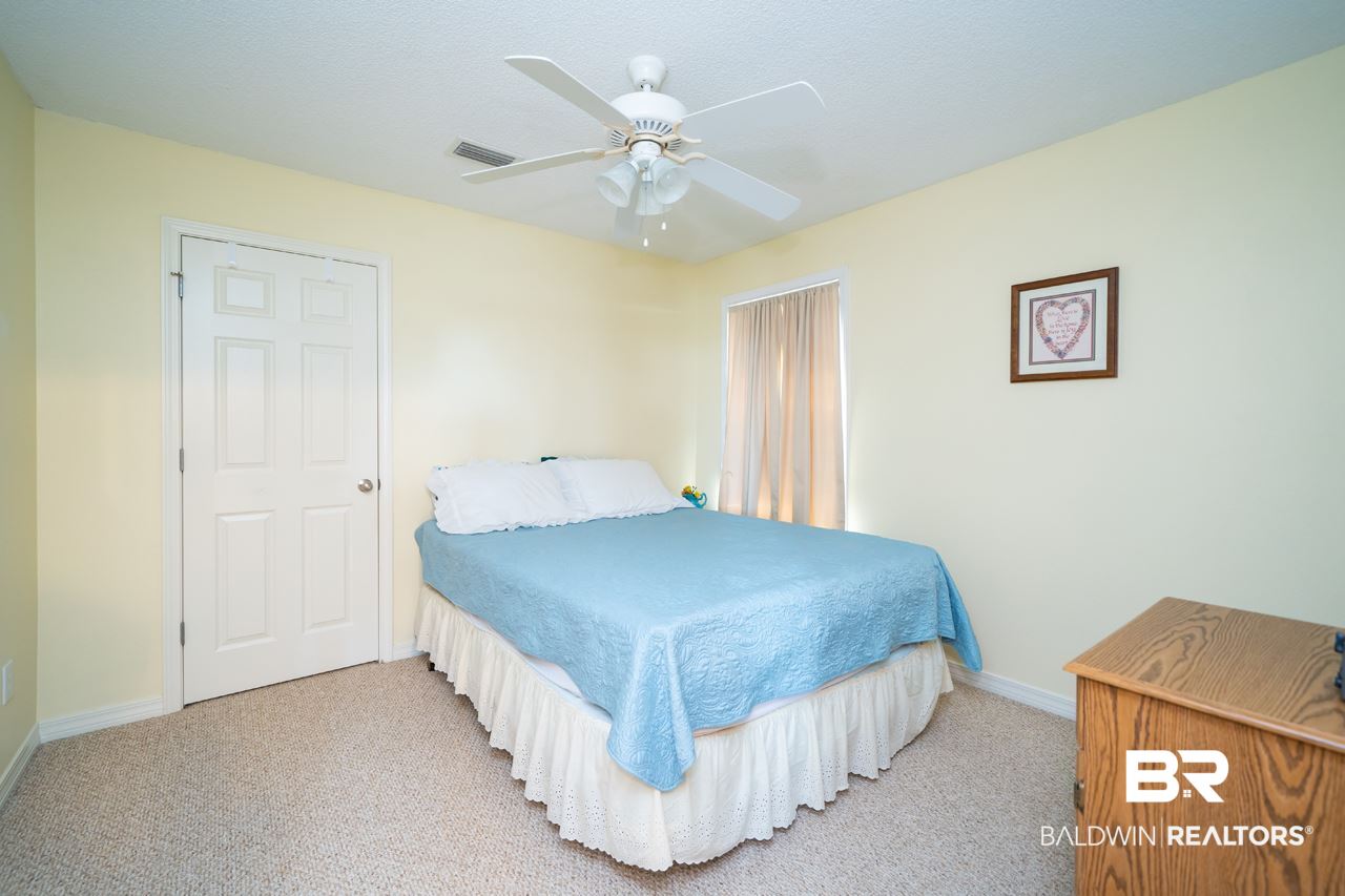 354 Manchester Lane Foley, AL 36535 - Photo 17 of 39 Guest Bedroom