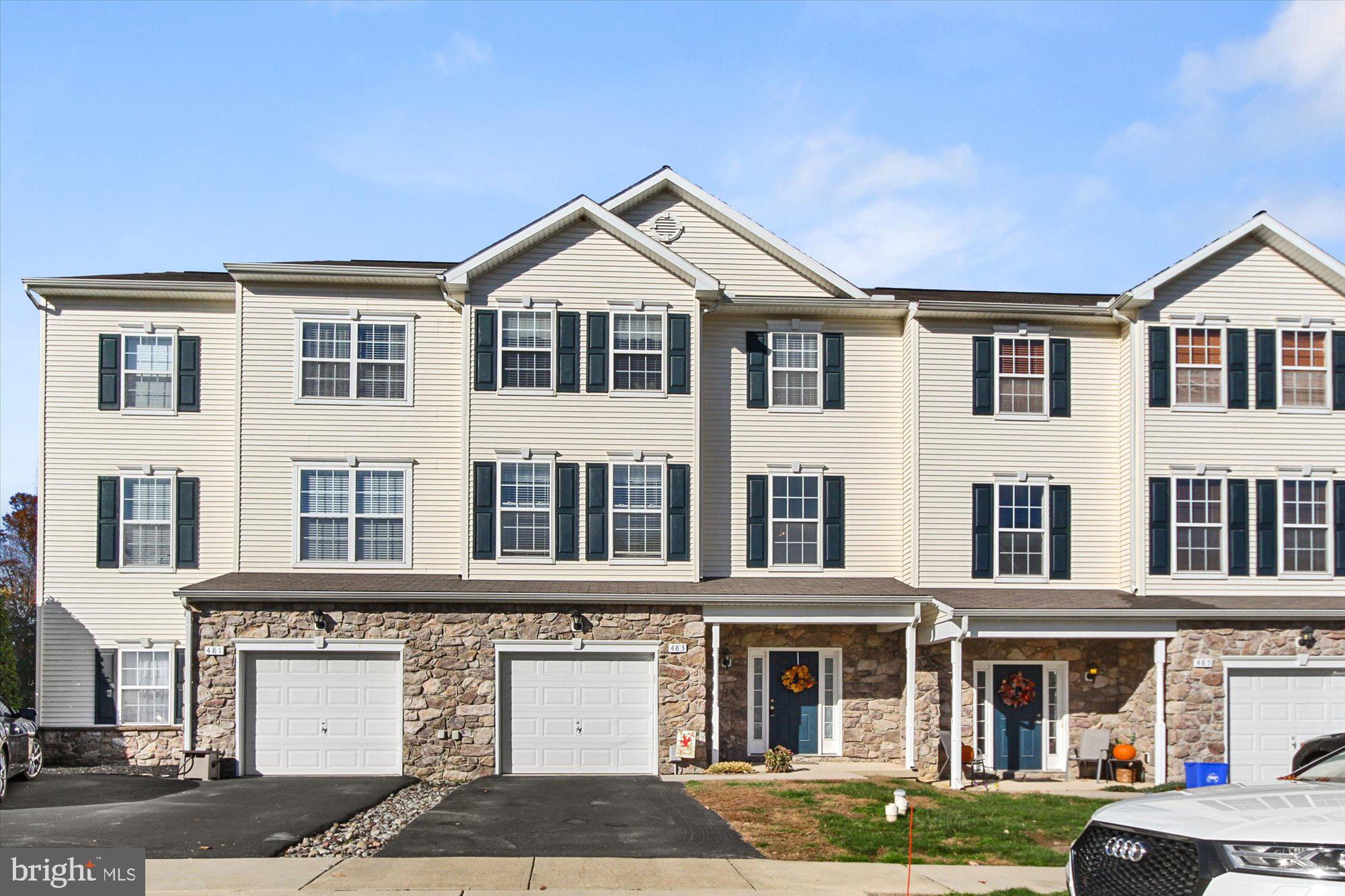 483 Marion Road York, PA 17406 - Photo 1 of 28 Gallery Image 1