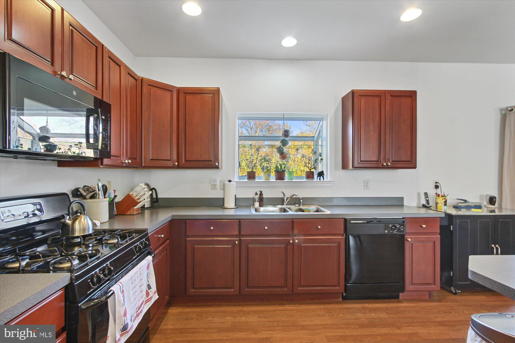 483 Marion Road York, PA 17406 - Photo 16 of 28 Gallery Image 16