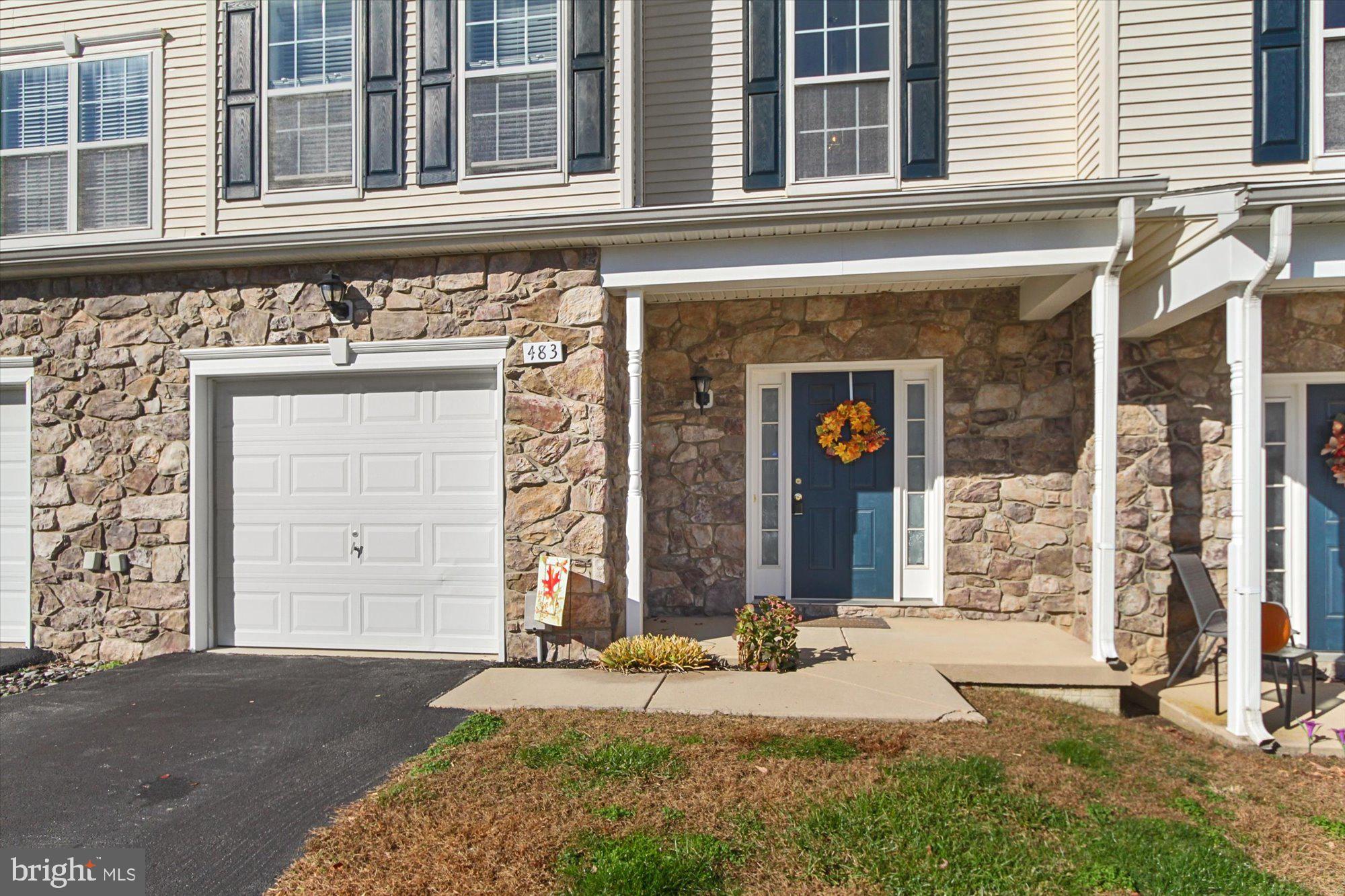 483 Marion Road York, PA 17406 - Photo 3 of 28 Gallery Image 3