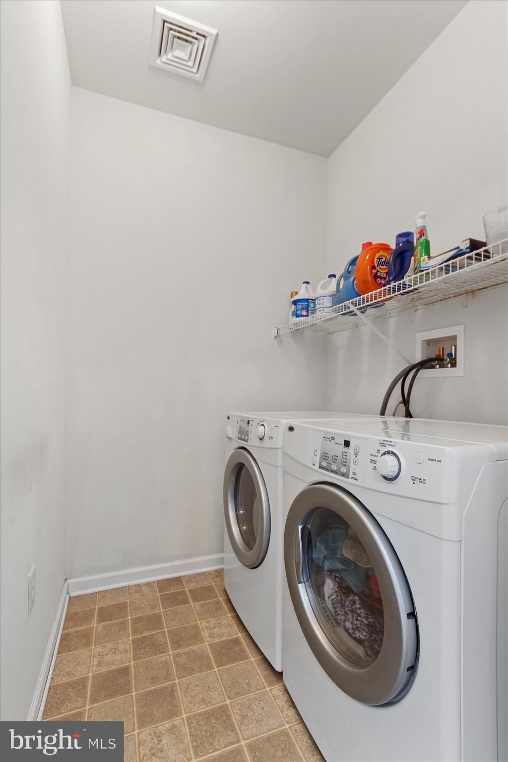483 Marion Road York, PA 17406 - Photo 8 of 28 Gallery Image 8